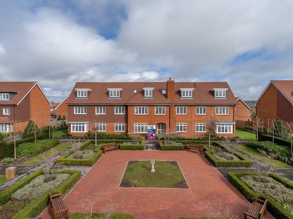 2 bed flat to rent in Morris Square, Bognor Regis PO21 Zoopla