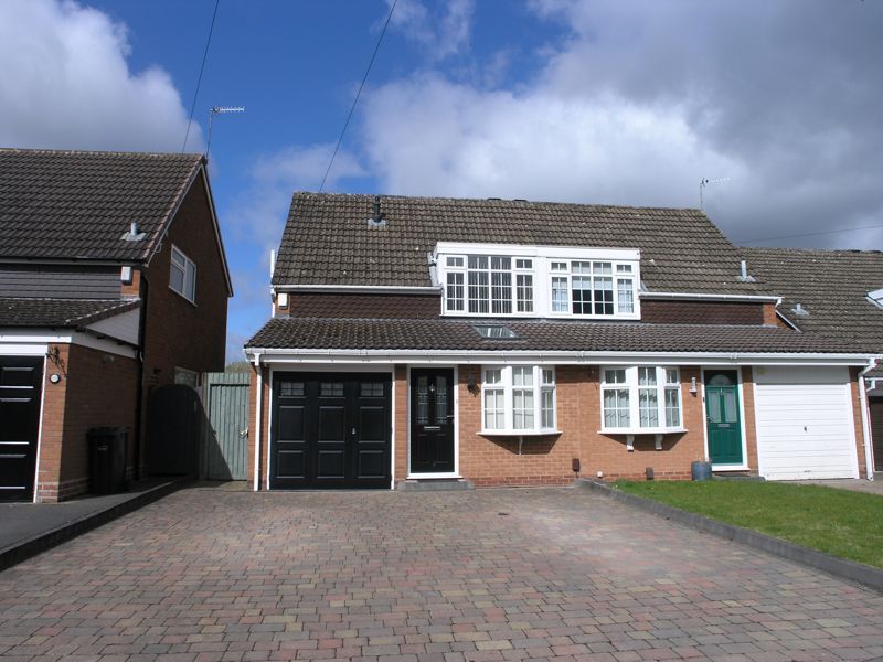 3 bed semidetached house to rent in Belbroughton Road, Stourbridge DY8