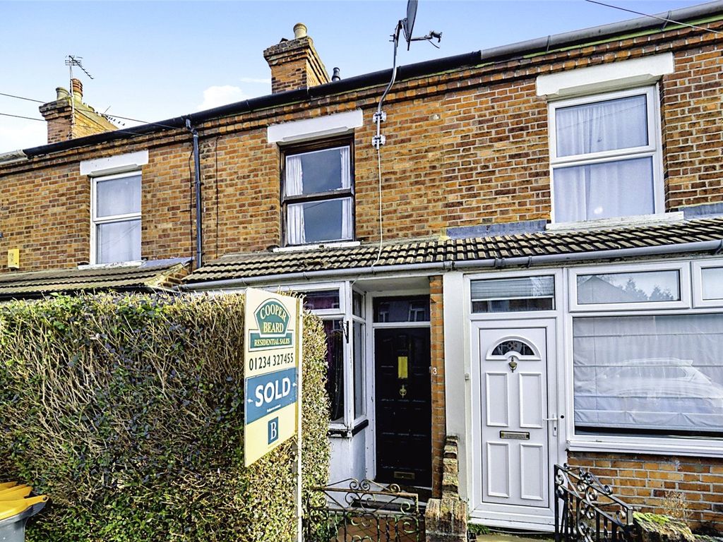 2 bed terraced house for sale in Gratton Road, Bedford, Bedfordshire