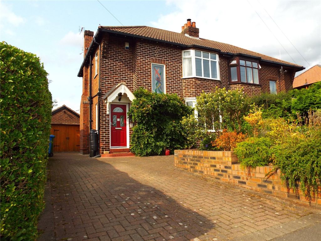 3 bed semidetached house for sale in Thelwall New Road, Thelwall