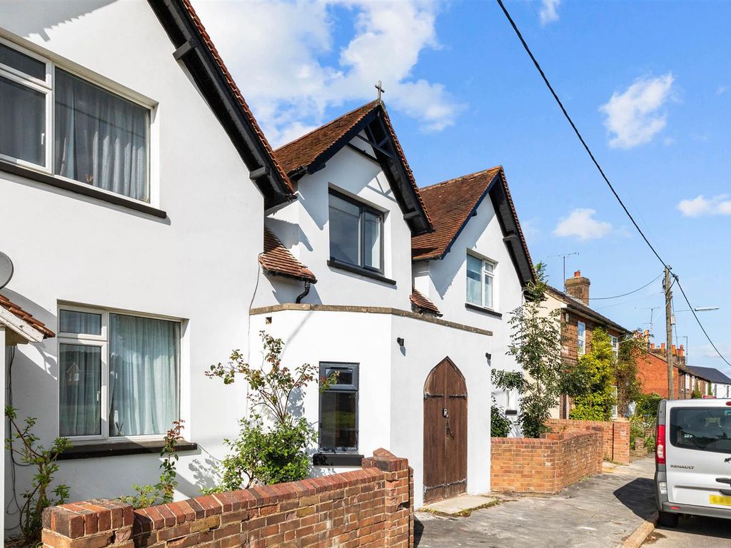 3 bed property for sale in Cuckfield Road, Hurstpierpoint, Hassocks BN6