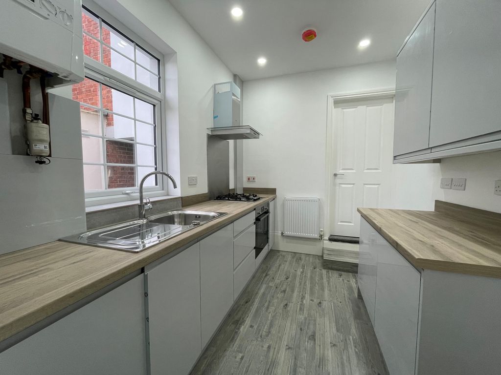 3 bed property to rent in Cemetery Road, Bearwood, Smethwick B67 Zoopla