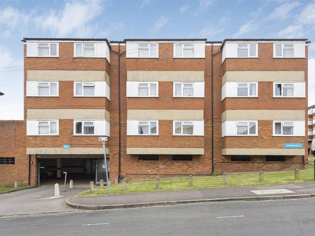 2 bed flat for sale in Branksome Court, Prospect Street, Reading RG1