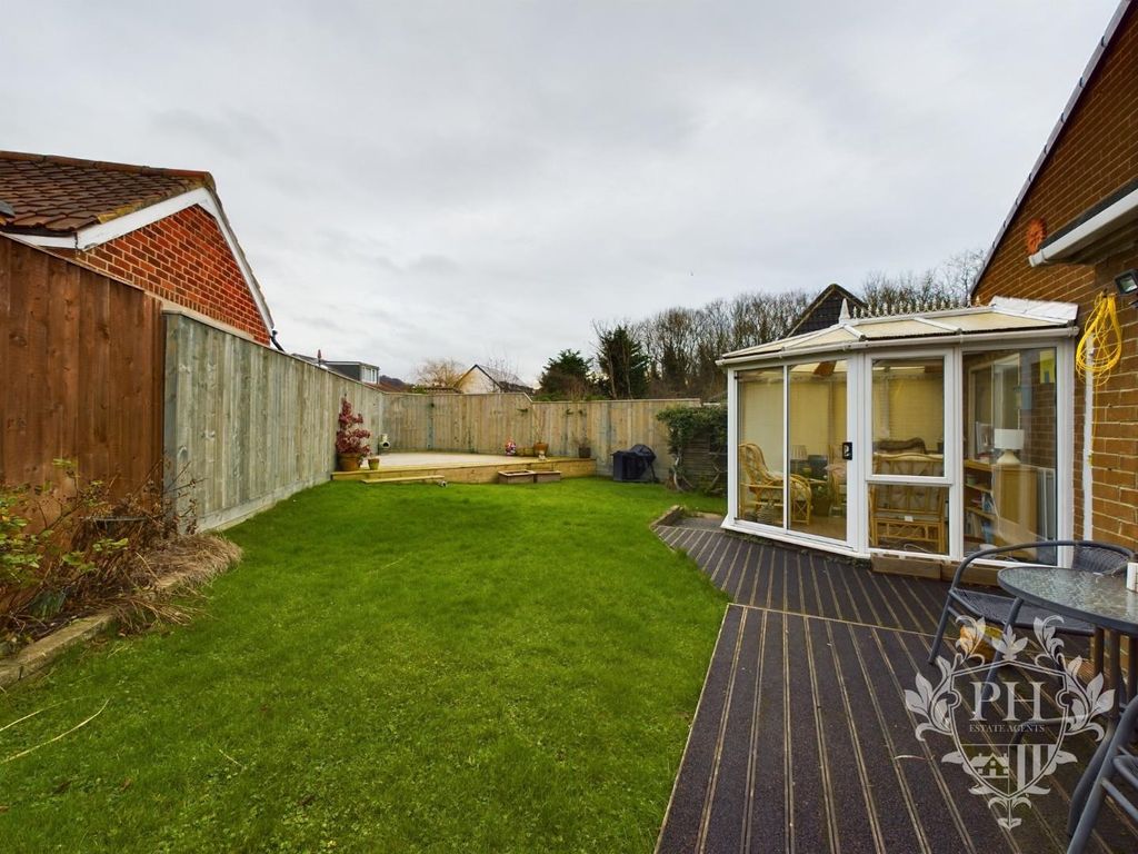 3 bed detached bungalow for sale in Hollywalk Close, Normanby, Middlesbrough TS6, £295,000 Zoopla