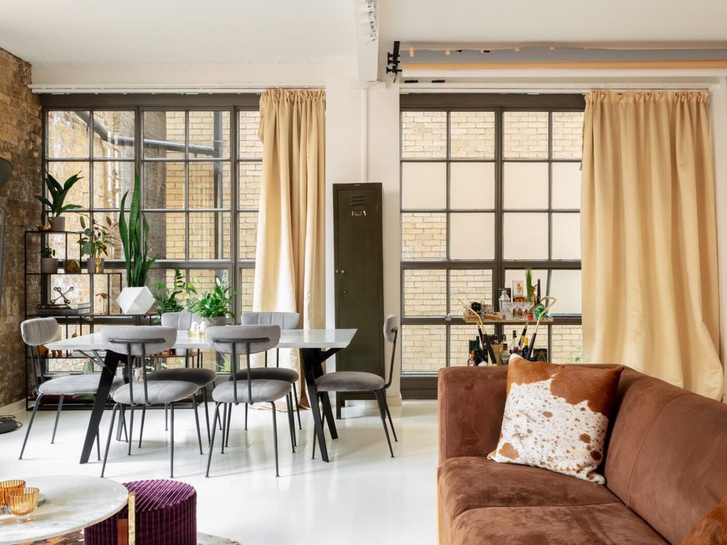 Tanners Yard II, Long Lane, London SE1  