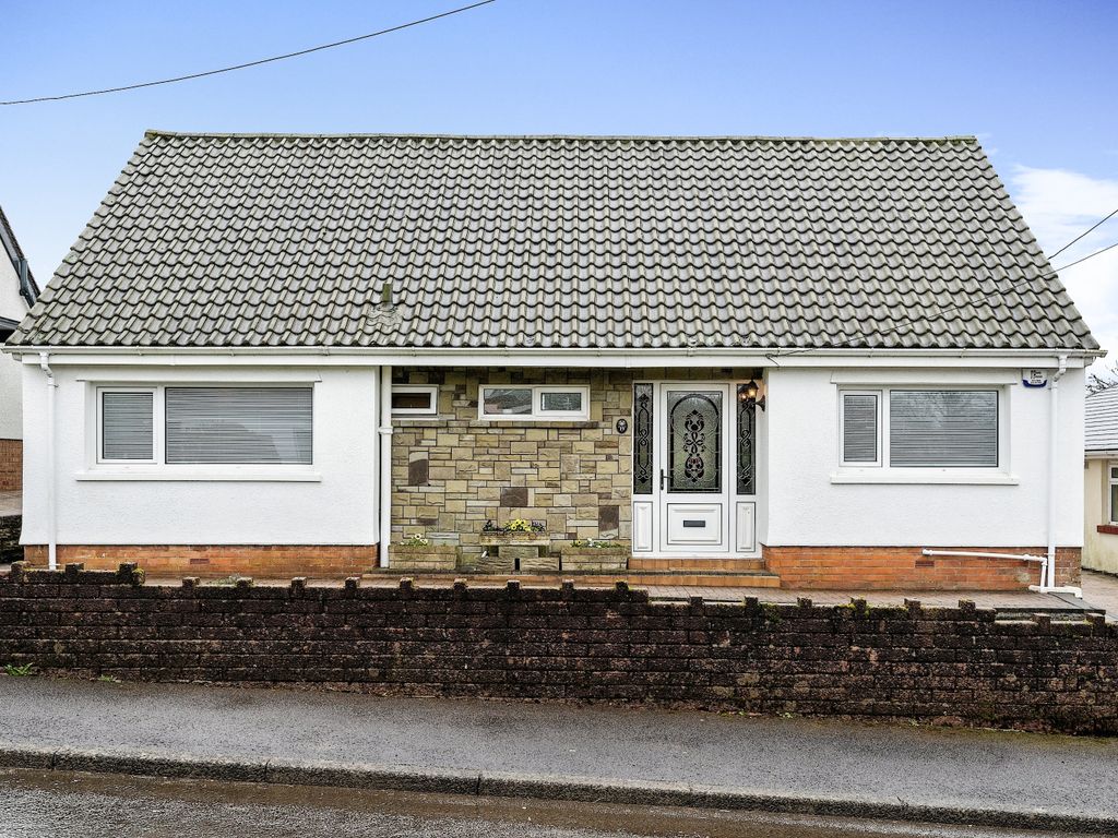3 bed detached bungalow for sale in Primrose Lane, Rhos, Pontardawe SA8