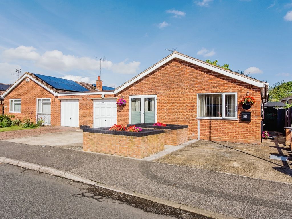 3 bed bungalow for sale in Queen Elizabeth Drive, Wisbech PE13, £
