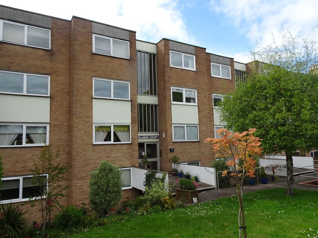 2 bed flat to rent in Trull Road, Taunton TA1 Zoopla