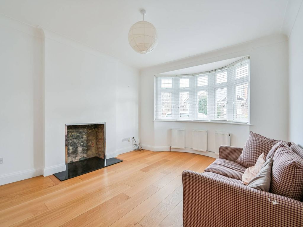 4 bed property to rent in Boveney Road, Honor Oak Park, London SE23, £