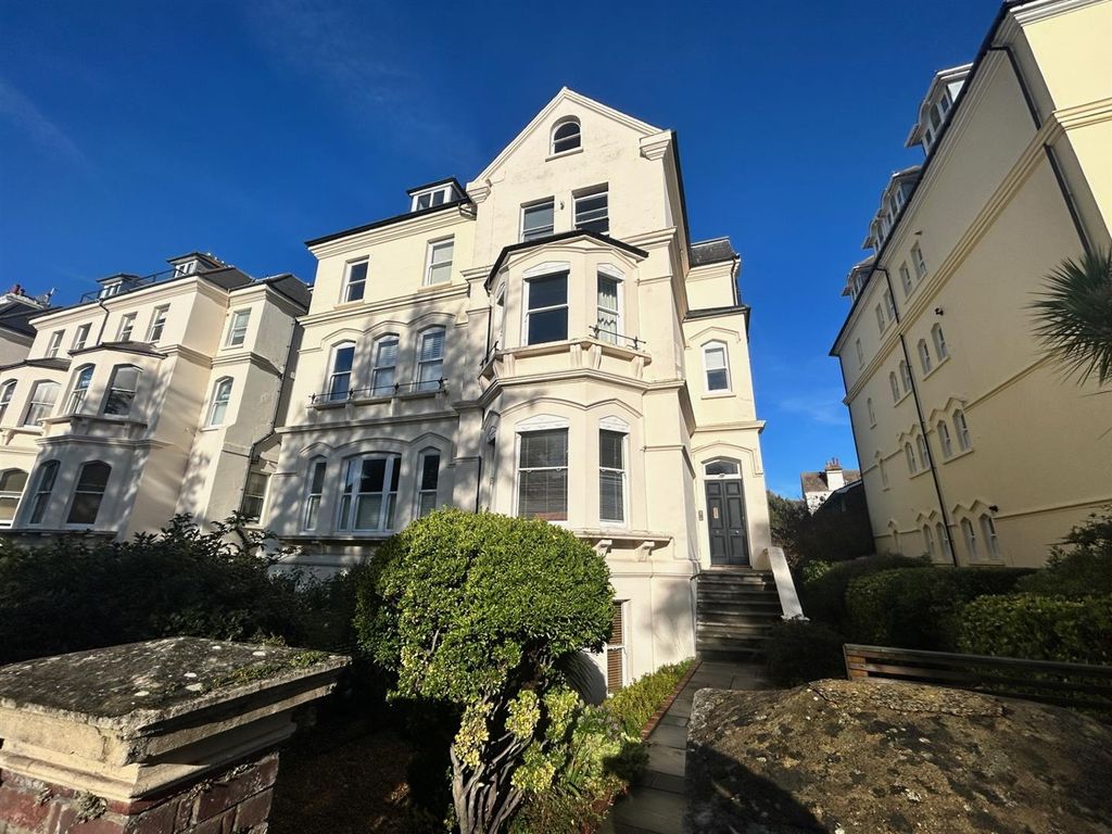 2 bed flat for sale in Blackwater Road, Eastbourne BN21, £249,950 Zoopla