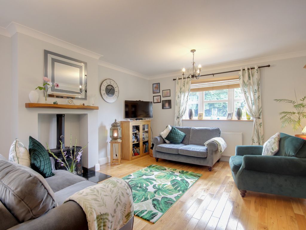 4 bed detached house for sale in Gipsy Lane, Wokingham RG40, £800,000