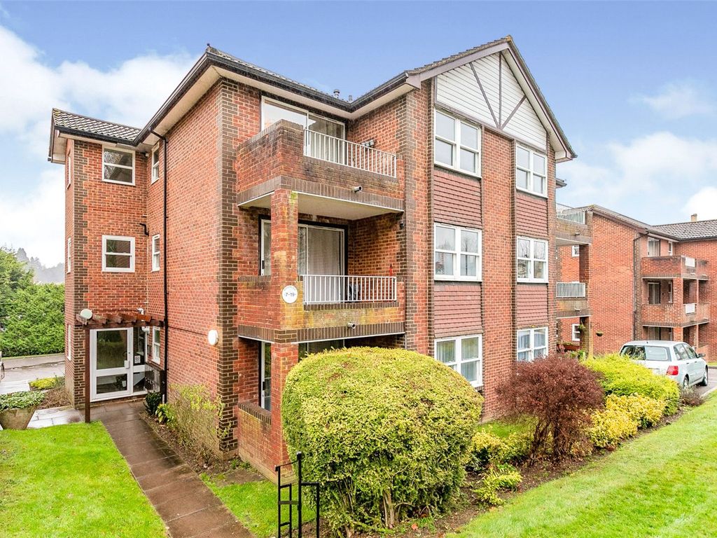 1 bed flat for sale in waterslade, elm road, redhill, surrey rh1