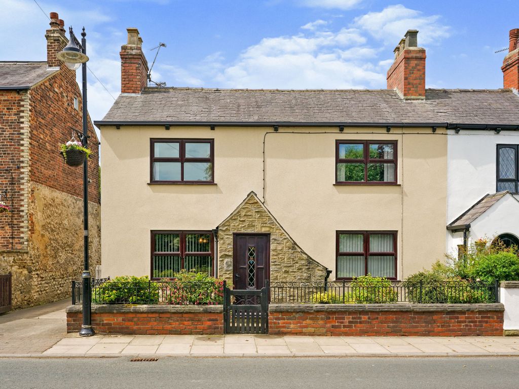 3 bed semidetached house for sale in Main Street, Barwick In Elmet