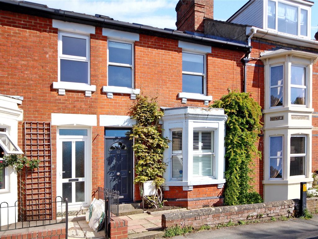 2 bed terraced house for sale in Springfield Road, Old Town, Swindon