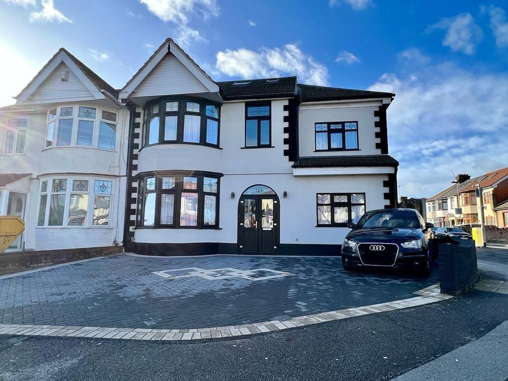 5 bed property for sale in Upney Lane, Barking IG11 Zoopla