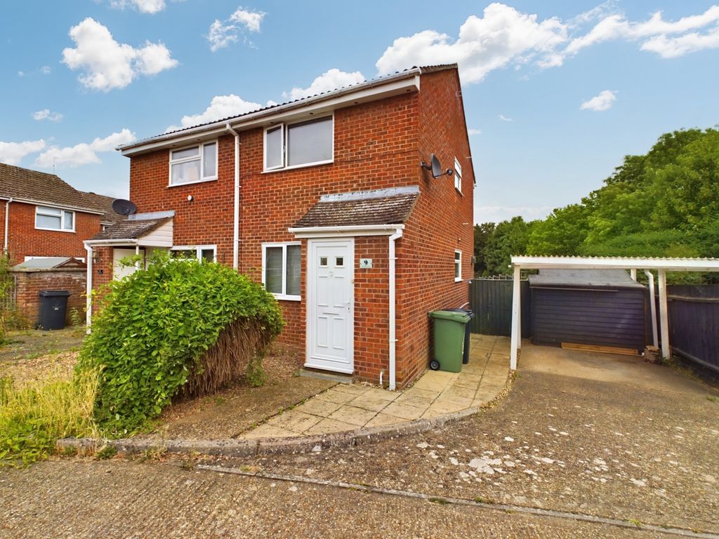 2 bed semidetached house for sale in Dryden Close, Thetford, Norfolk
