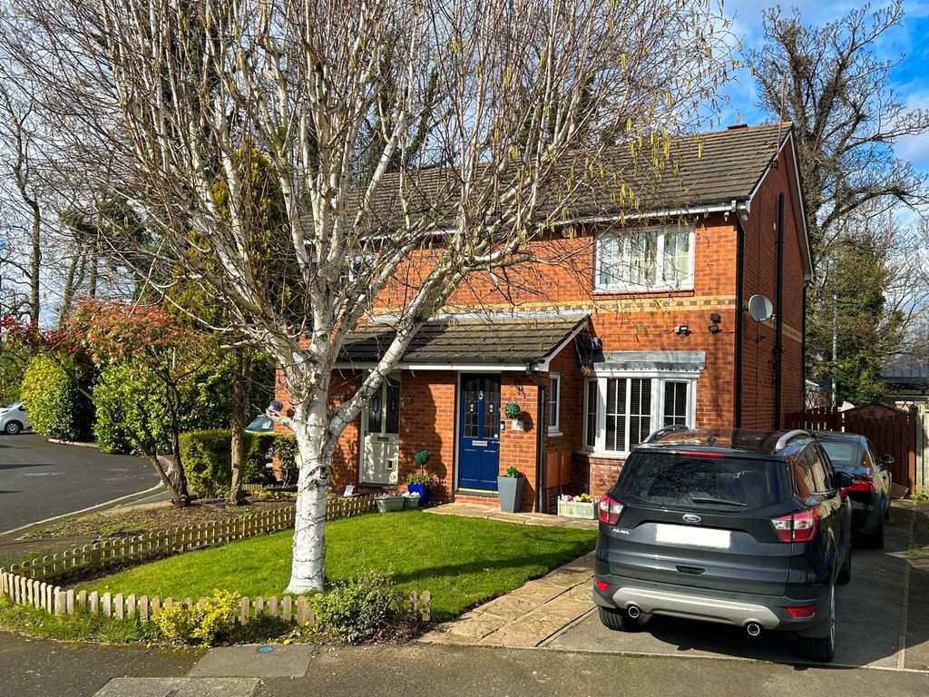 3 bed semidetached house for sale in Petworth Close, Sharston
