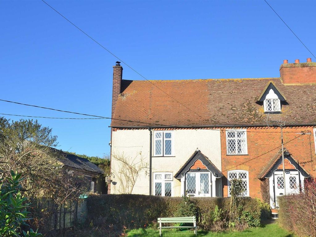 2 bed end terrace house for sale in Campton Road, Gravenhurst, Bedford