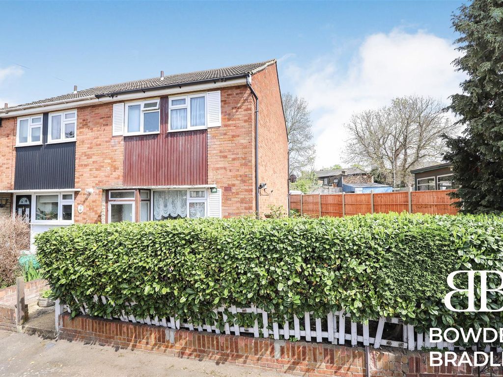 2 bed end terrace house for sale in Stoneycroft Road, Woodford Green