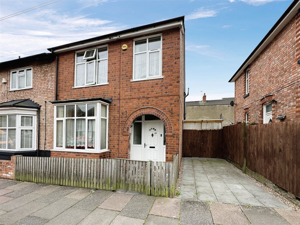 3 bed semidetached house for sale in Hobson Road, Leicester LE4, £