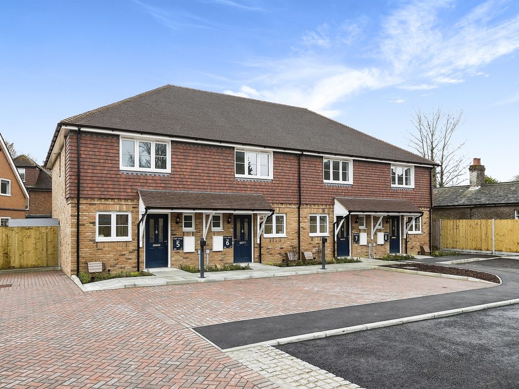 New home, 2 bed end terrace house for sale in Russell Place, Crawley