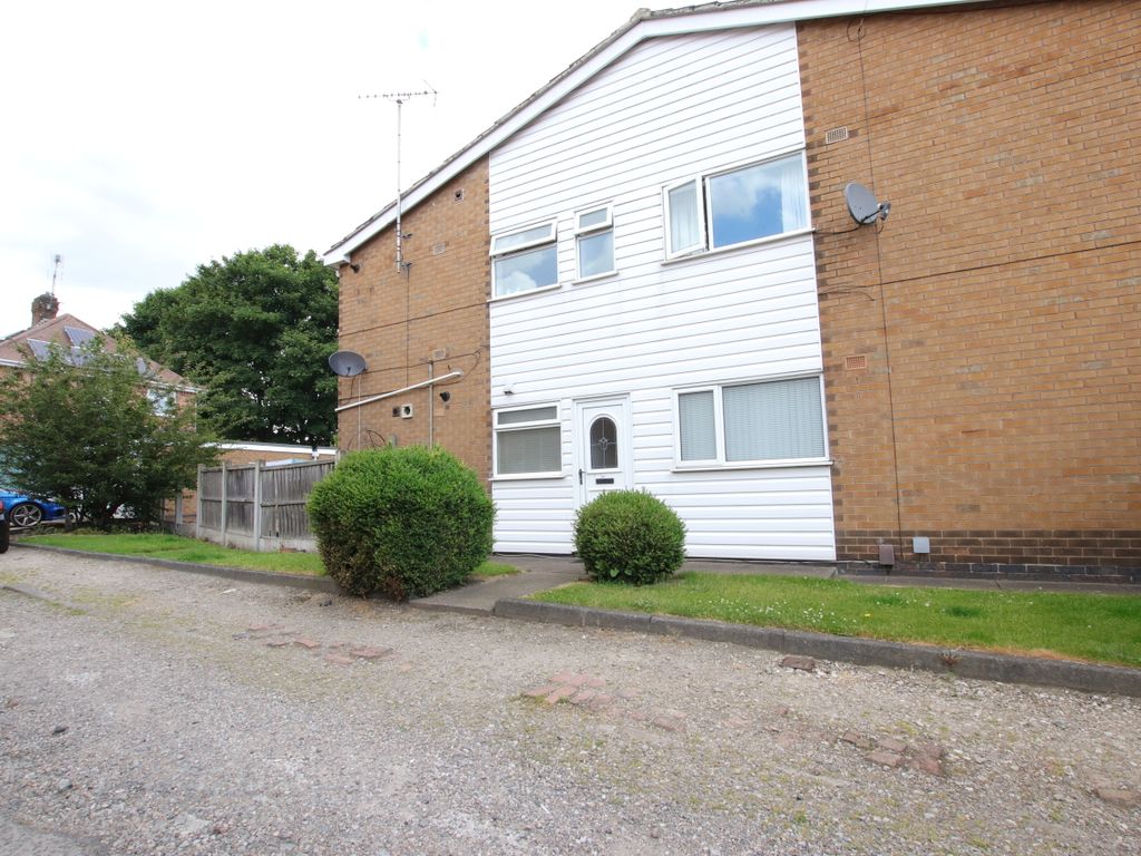 2 bed flat to rent in Nottingham Road, Arnold, Nottingham NG5, £825 pcm