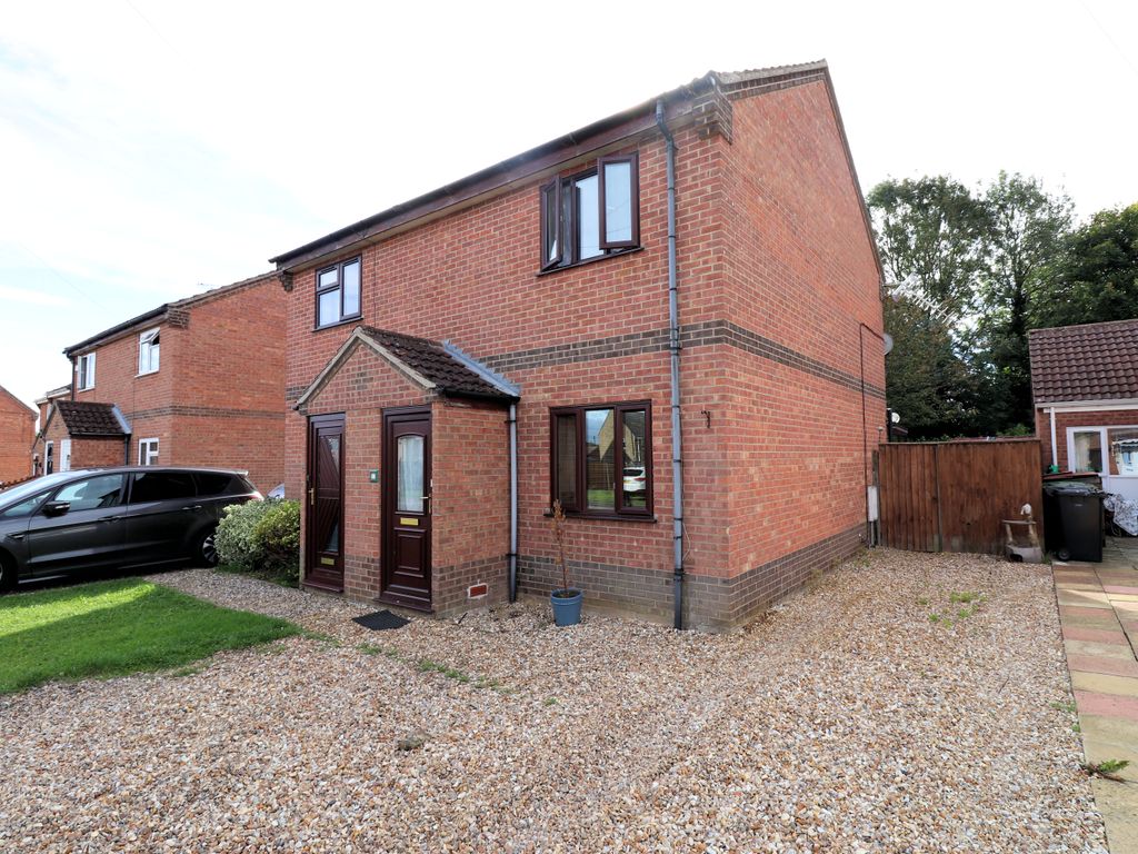 2 bed semidetached house for sale in Thomas Close, Watlington PE33
