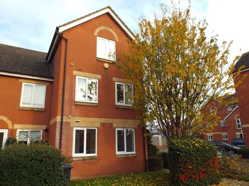 1 bed flat to rent in Shepherds Pool, Evesham, Worcestershire WR11, £