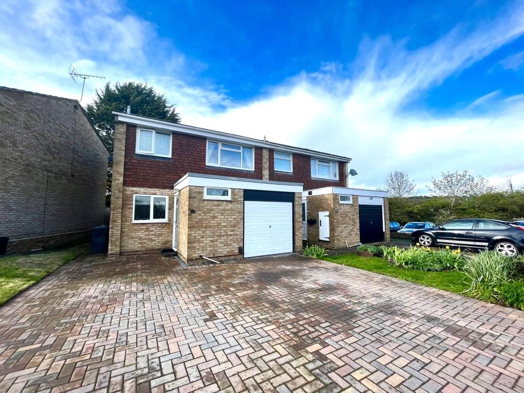 3 bed semidetached house for sale in Foreman Park, Ash, Surrey GU12