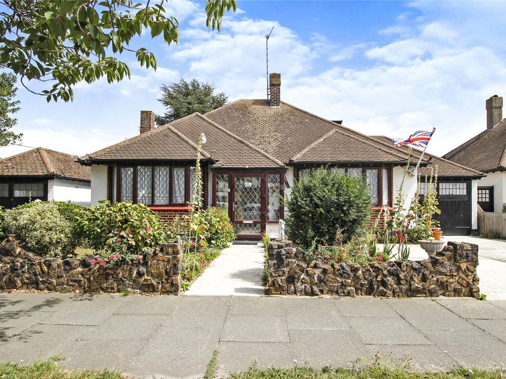 3 bed bungalow for sale in Gardens, Thorpe Bay, Essex SS1