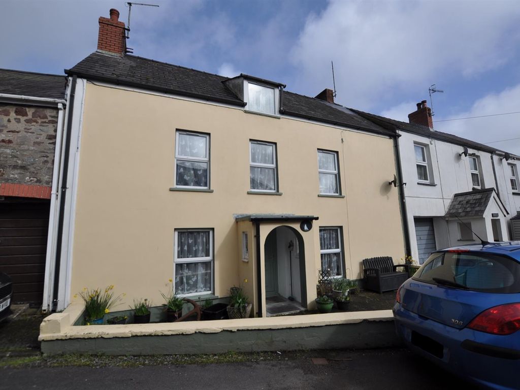 4 bed terraced house for sale in Water Street, Laugharne, Carmarthen