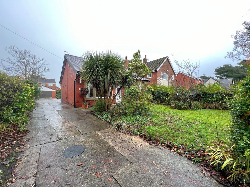 3 bed detached house for sale in Church Road, Warton PR4, £360,000 Zoopla