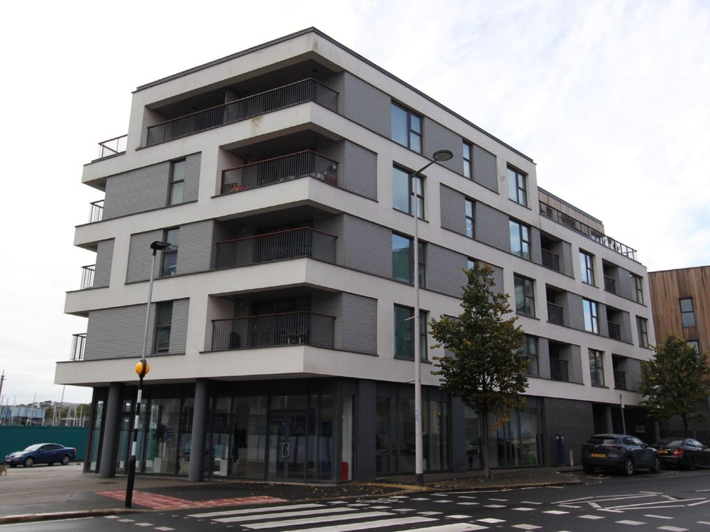 2 bed flat to rent in Millbay Road, The Hoe, Plymouth, Devon PL1 Zoopla