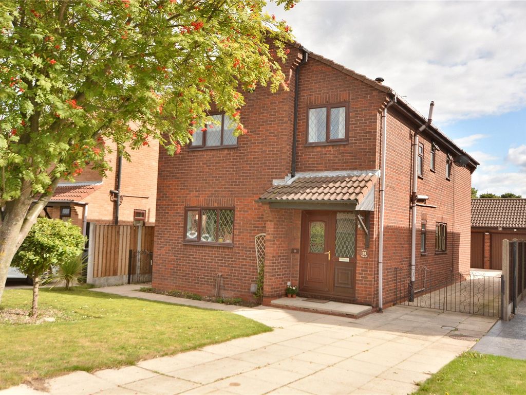 4 bed detached house for sale in The Chase, Garforth, Leeds LS25, £