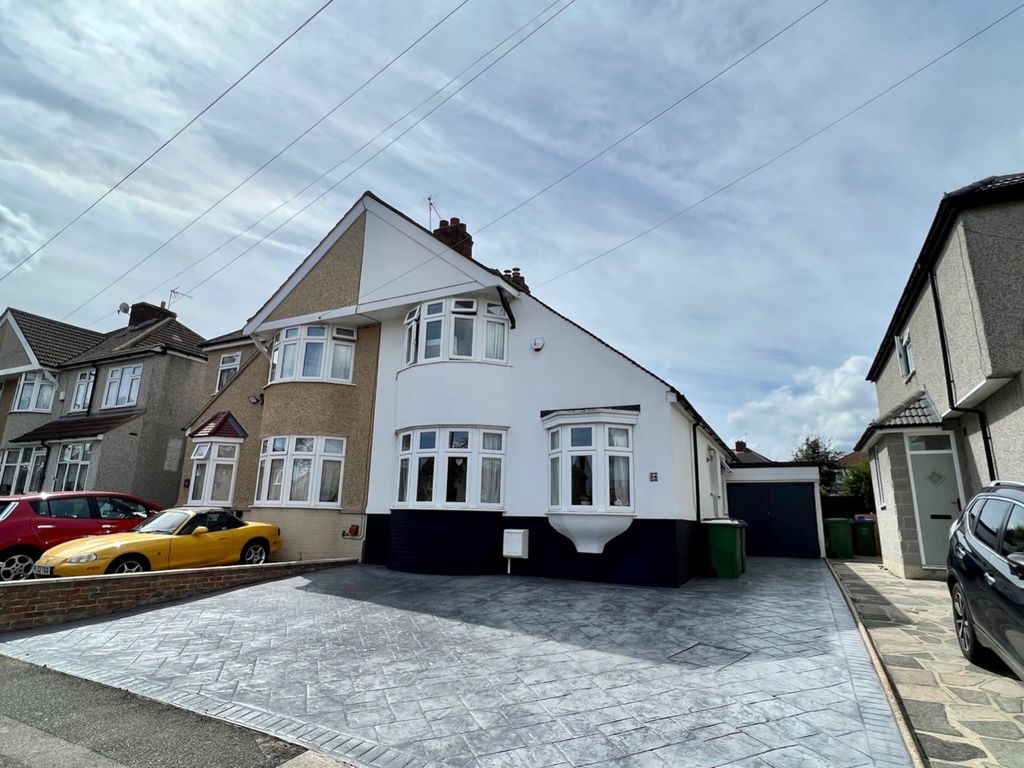 3 bed semidetached house for sale in Sundridge Avenue, Welling DA16