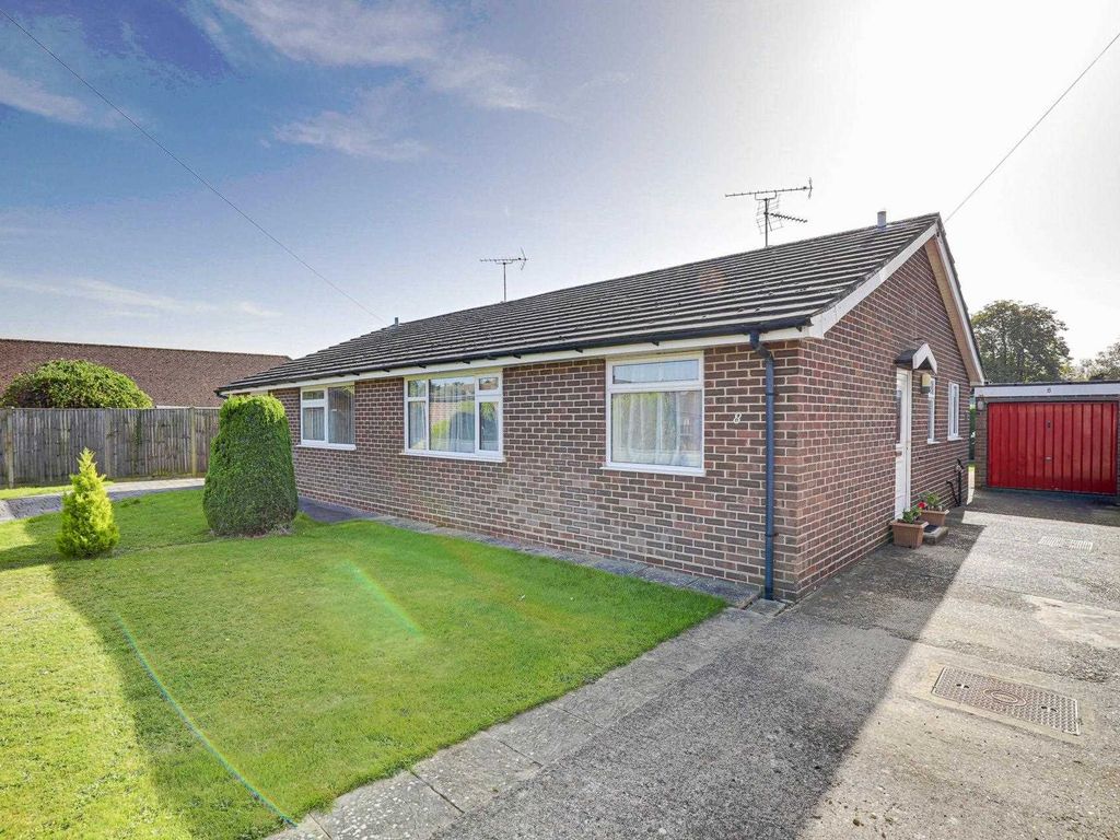 2 bed semidetached house for sale in Appletree Close, Sonning Common