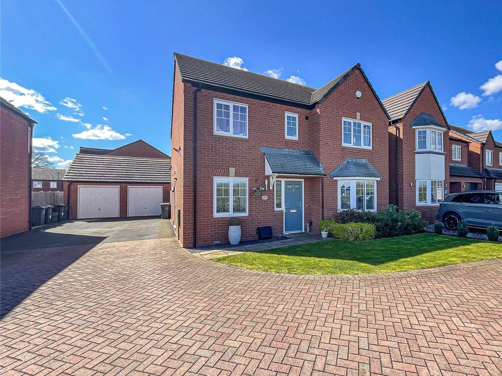 4 bed detached house for sale in Lindridge Road, Sutton Coldfield, West