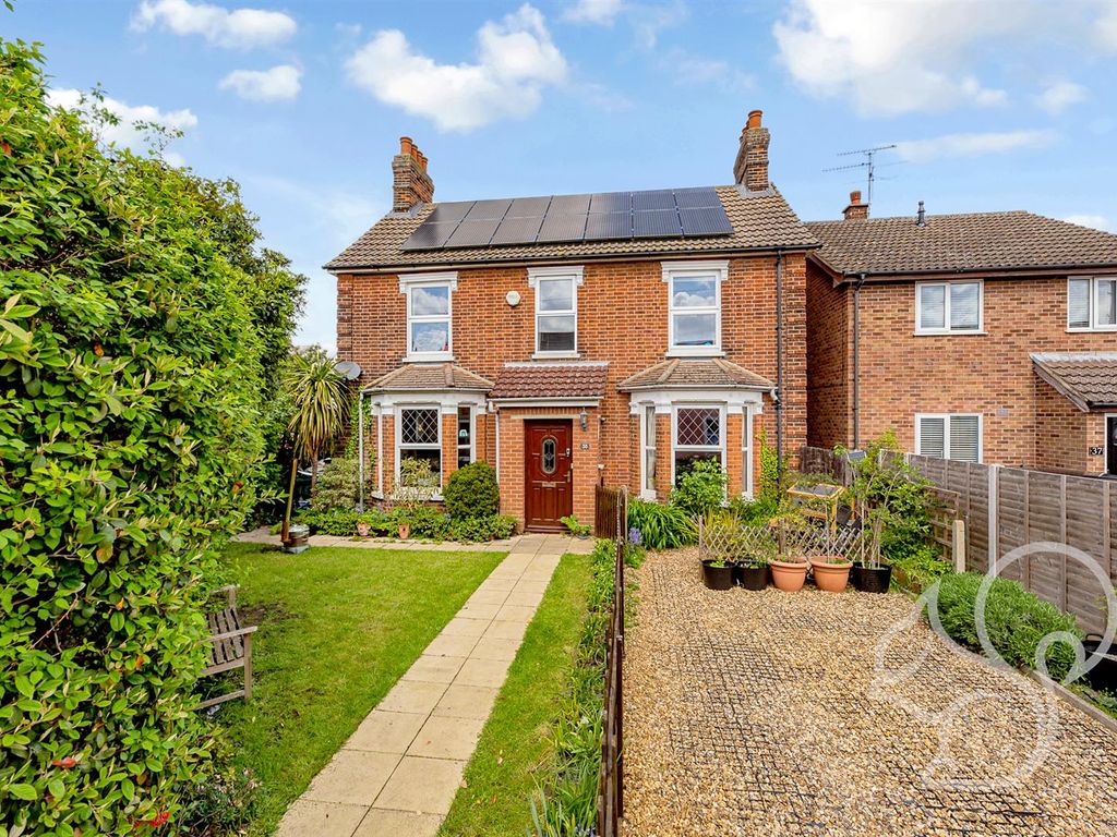 4 bed detached house for sale in Hutland Road, Ipswich IP4, £400,000