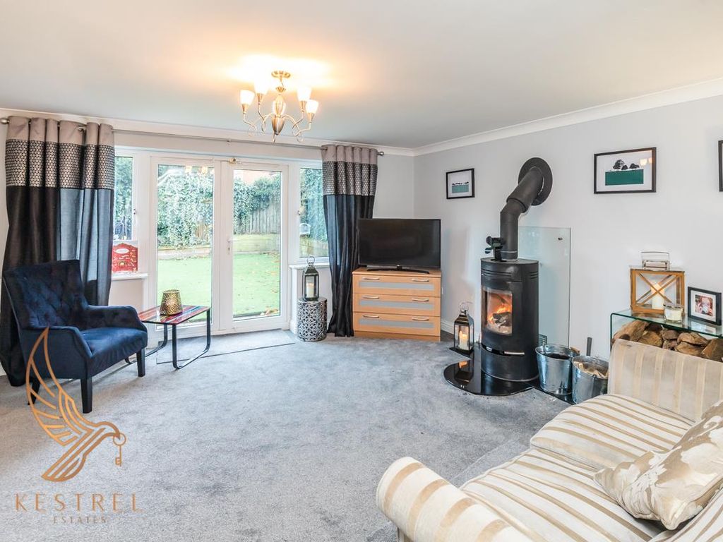 5 bed detached house for sale in Mill Lane, Ackworth, Pontefract WF7, £