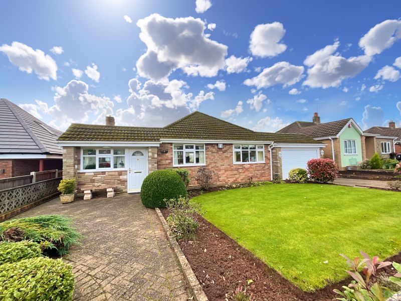 3 bed bungalow for sale in Diamond Ridge, Barlaston, StokeOnTrent