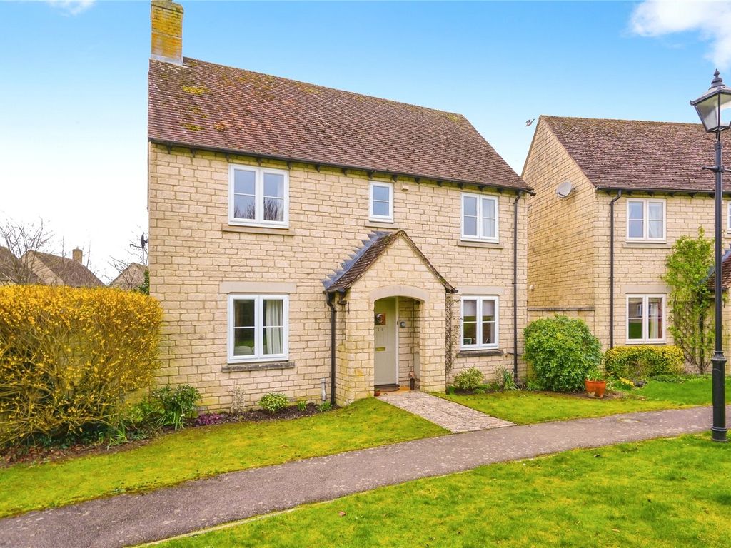 3 bed detached house for sale in Birch Drive, Bradwell Viallage