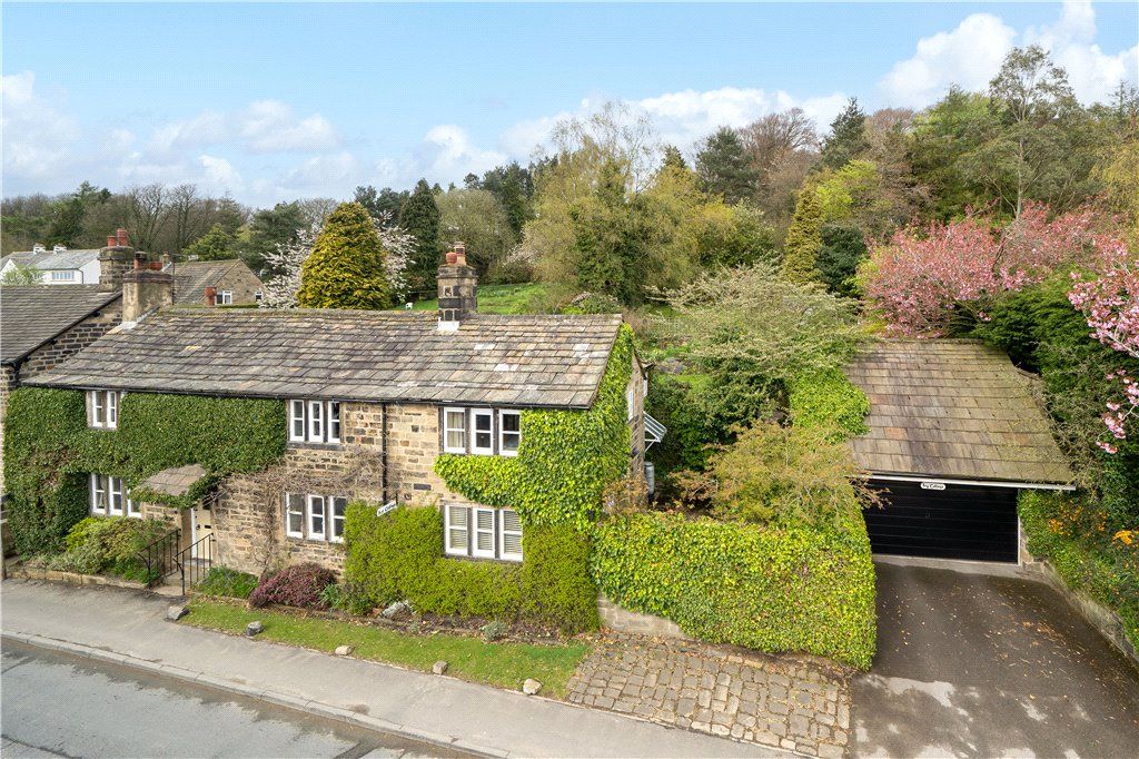 3 bed detached house for sale in Main Street, Hawksworth, Leeds, West