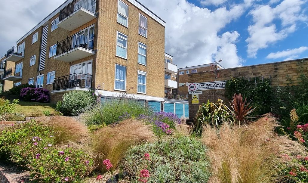 2 bed flat for sale in Hastings Road, BexhillOnSea TN40 Zoopla