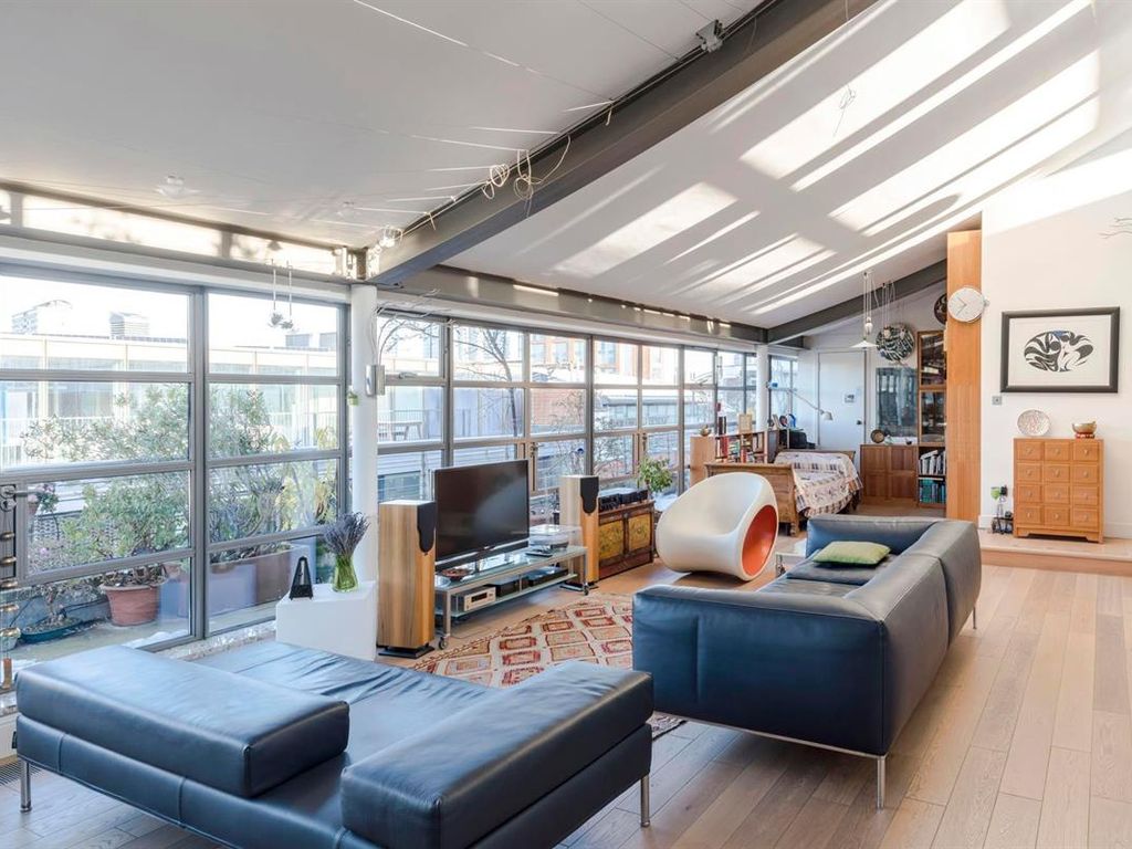 The Roof Terrace Apartments, Great Sutton Street, London EC1V  