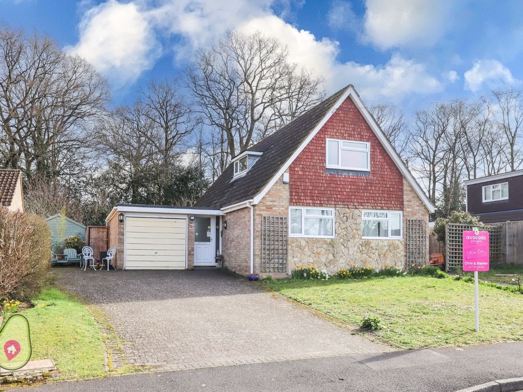 4 bed detached house for sale in The Lakeside, Blackwater, Camberley