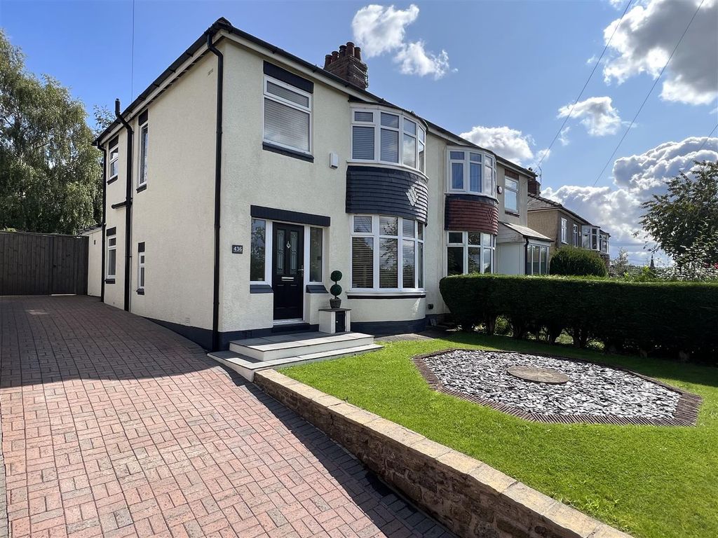 3 bed semidetached house for sale in Huddersfield Road, Carrbrook