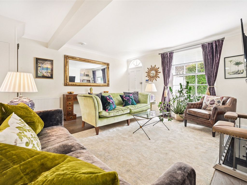 1 bed mews for sale in Upper Cheyne Row, Kensington And Chelsea, London