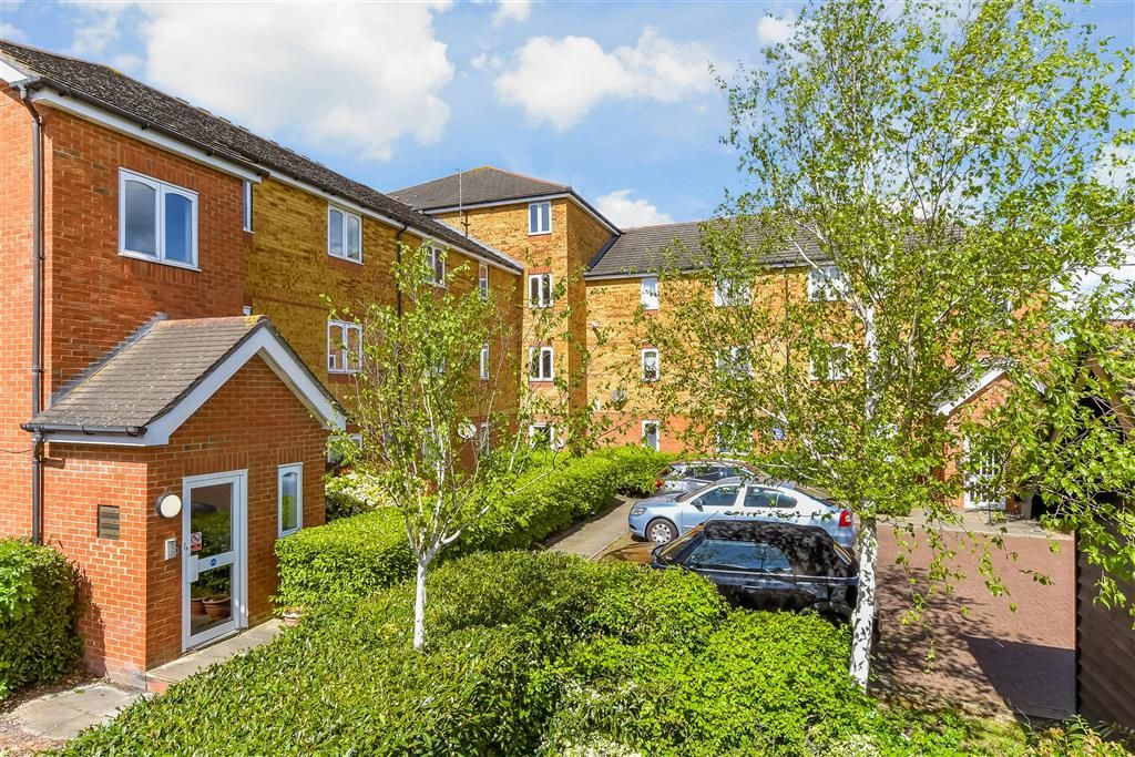 1 bed flat for sale in Dunlop Close, Dartford, Kent DA1, £160,000 Zoopla