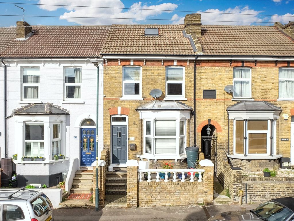 3 bed terraced house for sale in Weston Road, Rochester, Kent ME2 Zoopla