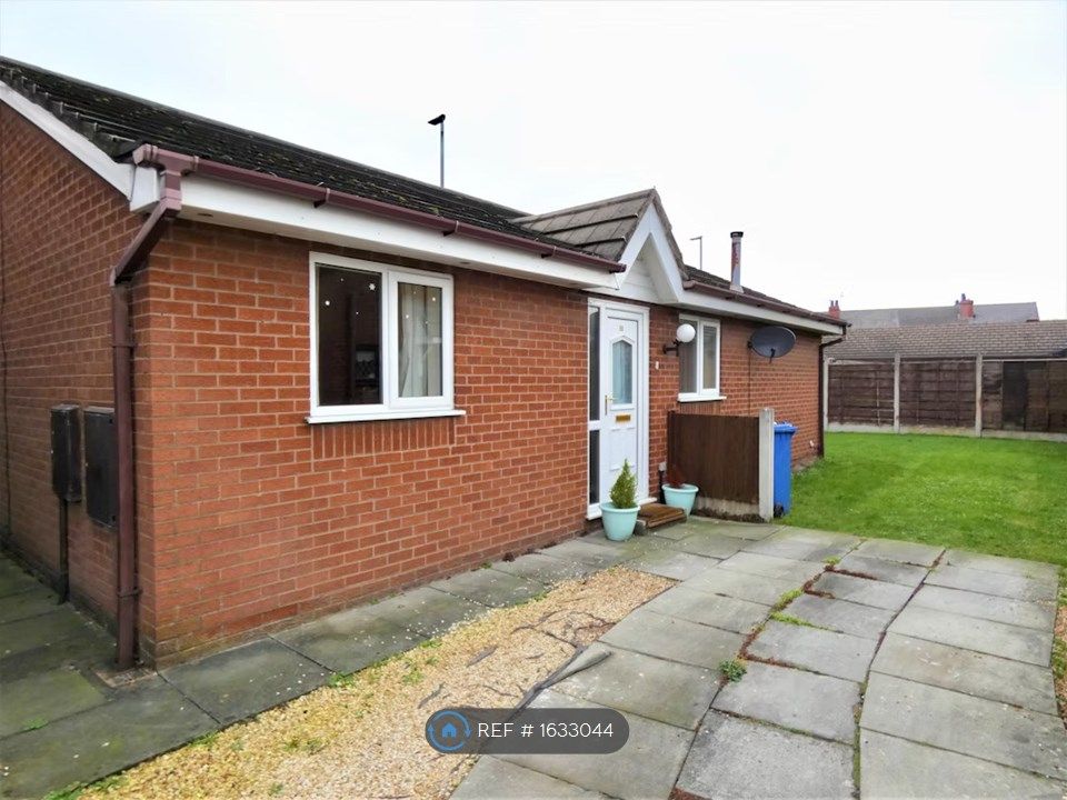 3 bed bungalow to rent in Bond Close, Warrington WA5, £1,200 pcm Zoopla
